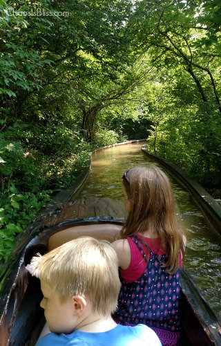 Fort Wayne Childrens Zoo boat ride