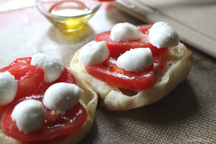 If you love caprese salad, you must try this open-face Caprese Sandwich, a vegetarian recipe using English muffins!