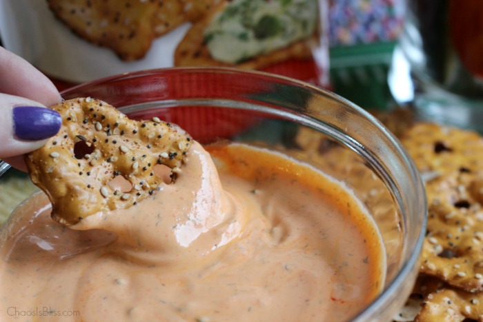 Spice up your playoff game party with this Creamy Sriracha Dip recipe, perfect for fresh veggies, potato chips and pretzels!