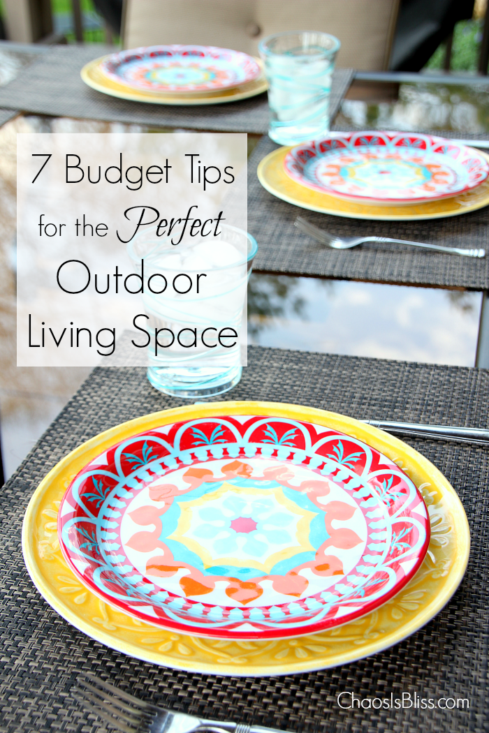 Follow these budget tips and fall in love with your backyard! There's no need to spend a fortune when you can have an outdoor living space for less.